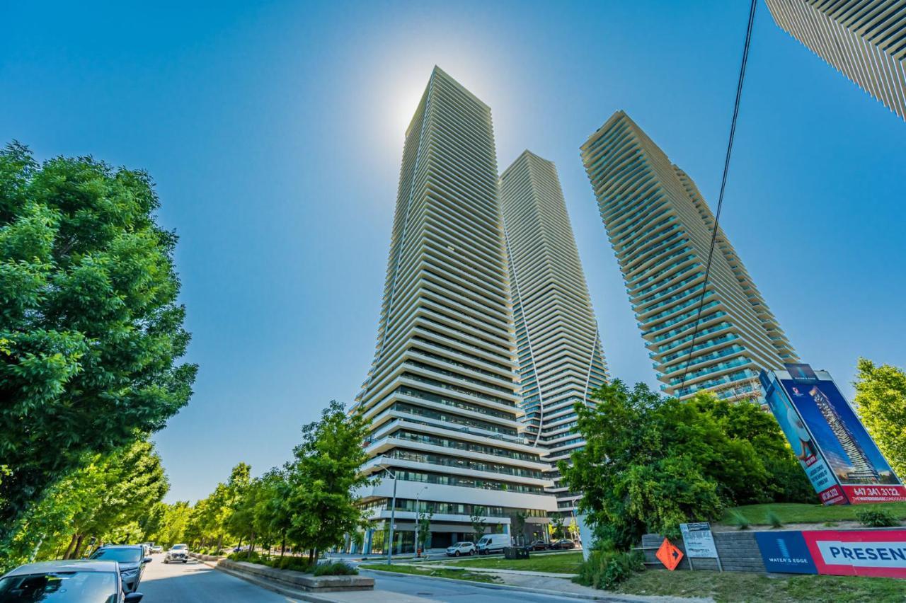 Condo In Parklawn & Lake Shore With Free Parking Close To Airport Toronto Exterior photo