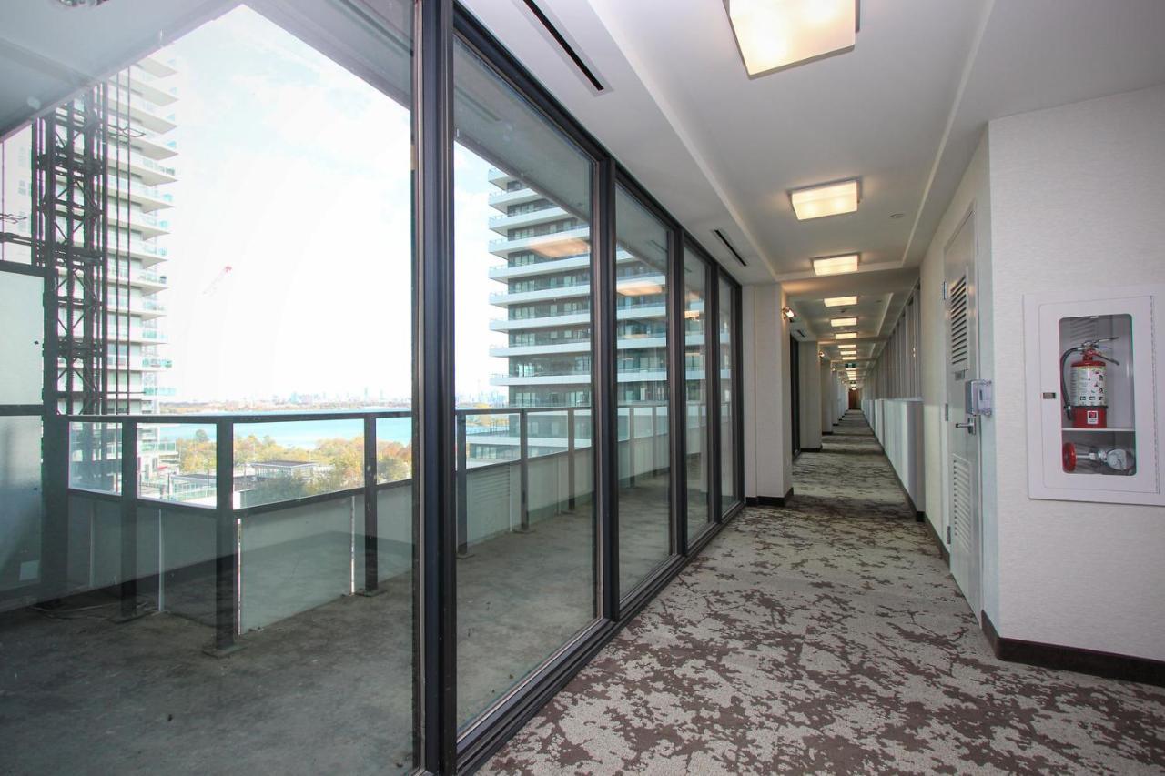 Condo In Parklawn & Lake Shore With Free Parking Close To Airport Toronto Exterior photo